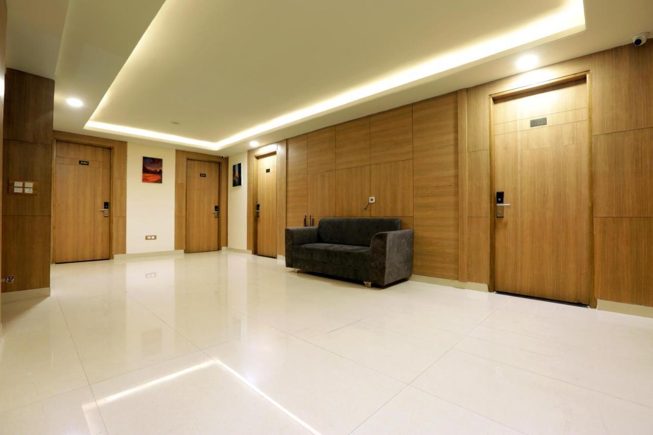 Hotel Sakura By Maps Gurgaon Exterior photo