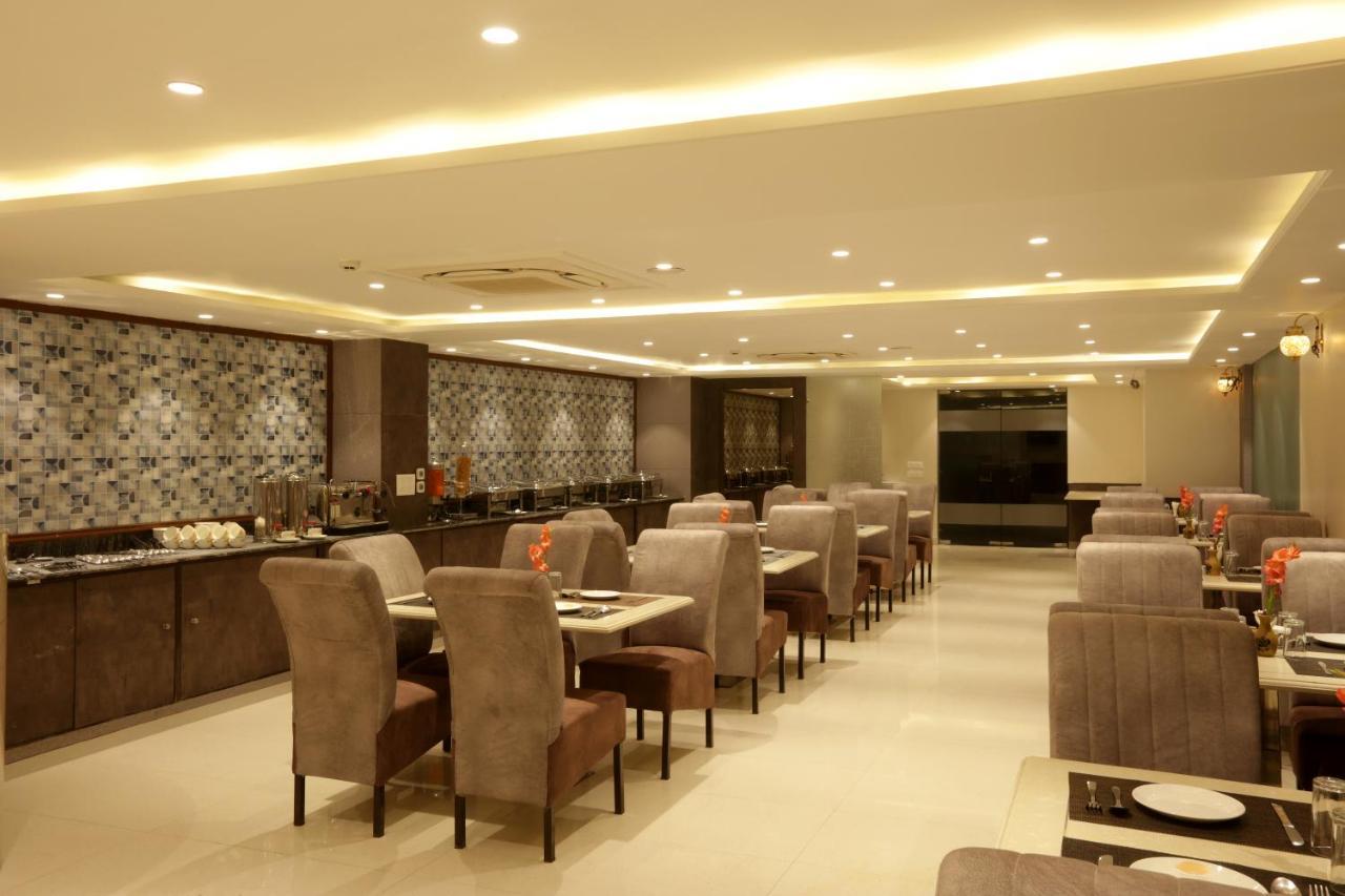 Hotel Sakura By Maps Gurgaon Exterior photo